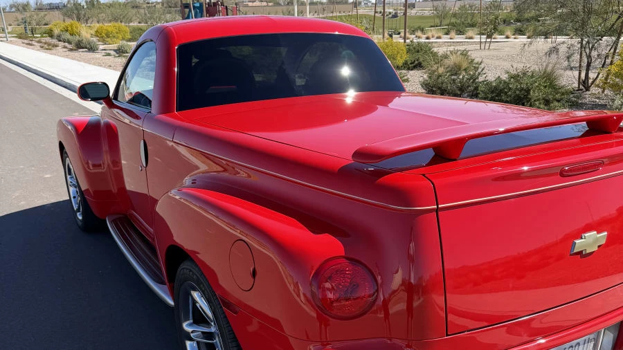 2004 Chevrolet SSR - Image 13 of 26