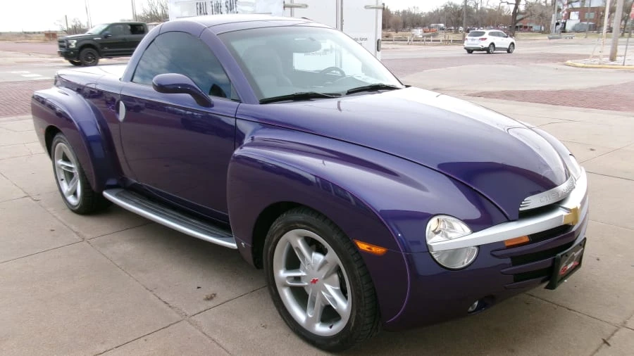 2004 Chevrolet SSR - Image 6 of 9