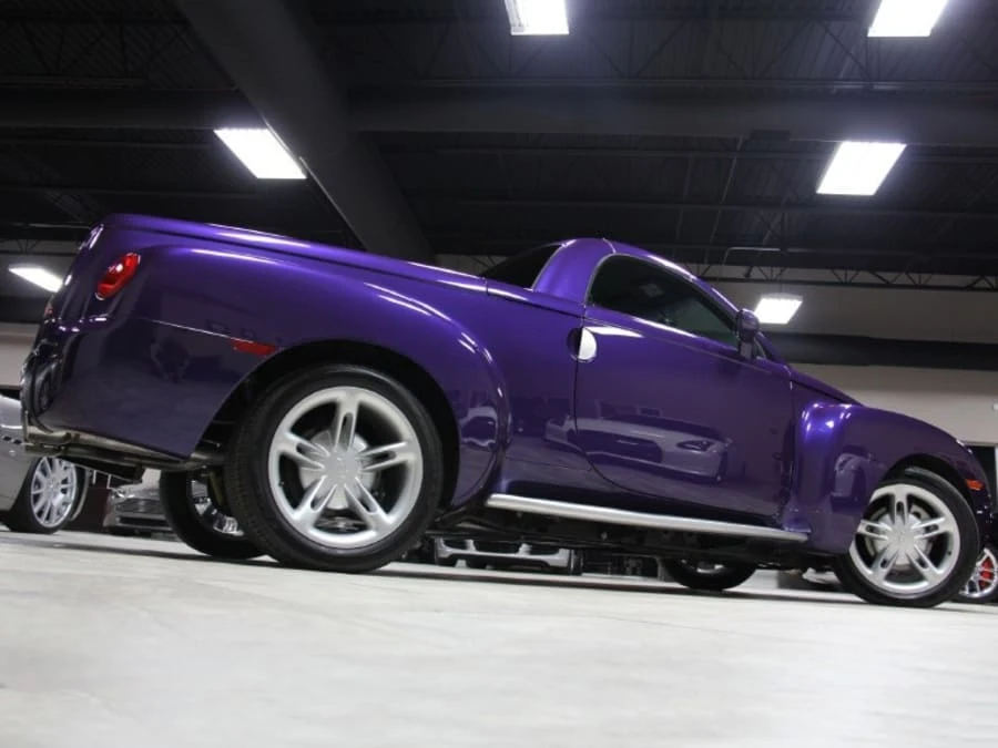 2004 Chevrolet SSR - Image 2 of 7