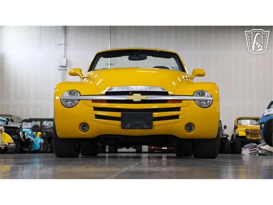 2004 Chevrolet SSR - Image 6 of 31