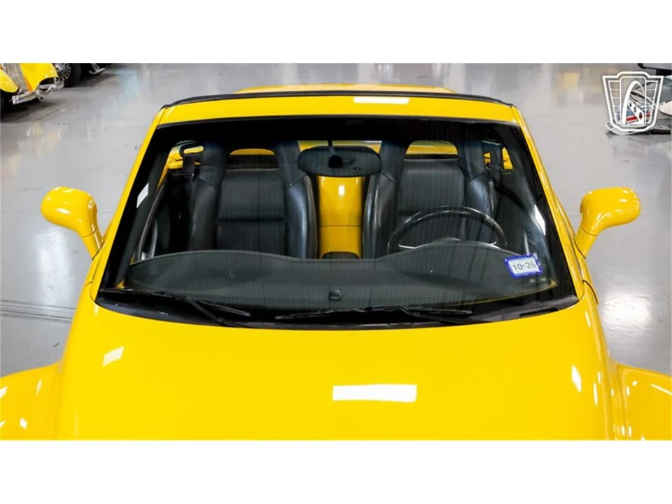 2004 Chevrolet SSR - Image 7 of 31