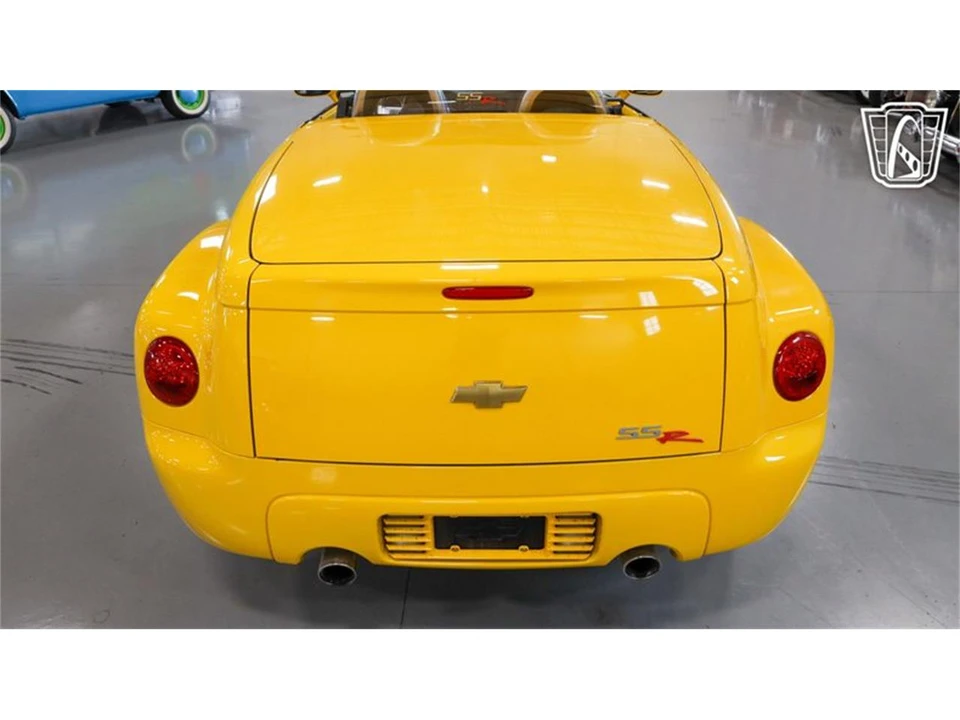 2004 Chevrolet SSR - Image 25 of 31