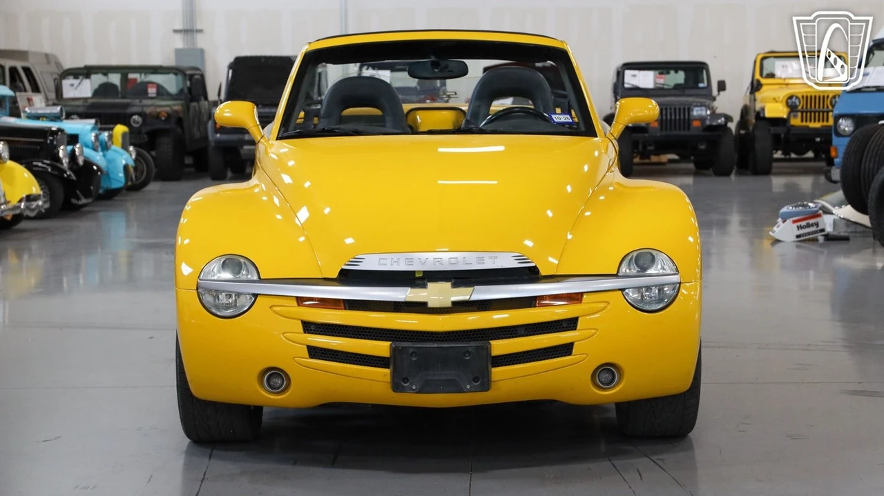 2004 Chevrolet SSR - Image 6 of 12