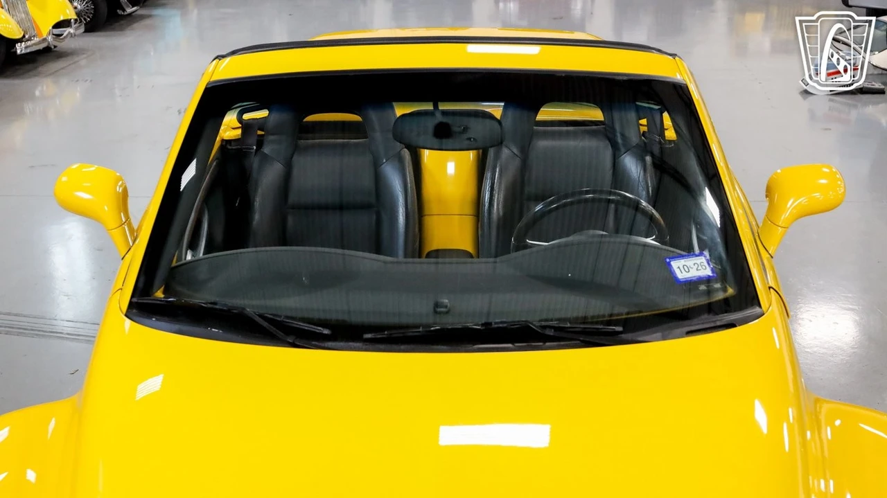 2004 Chevrolet SSR - Image 8 of 12
