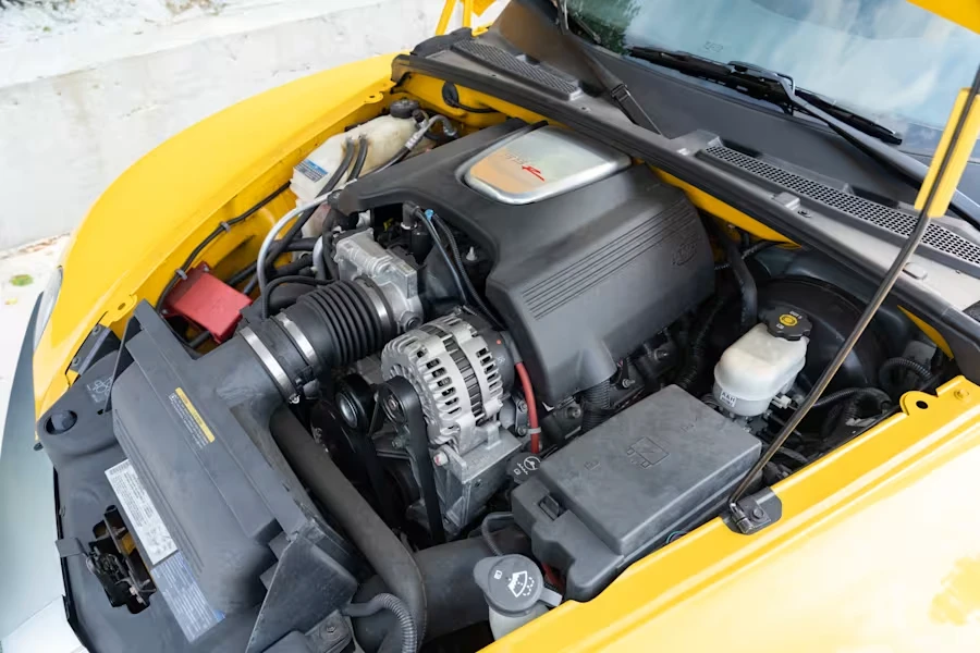 2004 Chevrolet SSR - Image 25 of 31