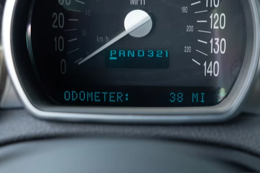 2004 Chevrolet SSR - Image 21 of 31