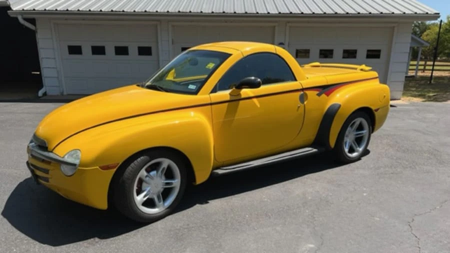 2004 Chevrolet SSR - Image 3 of 14
