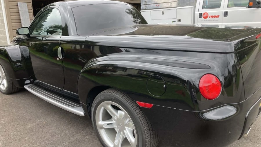 2004 Chevrolet SSR - Image 3 of 31