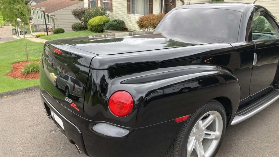 2004 Chevrolet SSR - Image 6 of 31