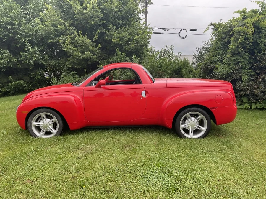 2004 Chevrolet SSR - Image 5 of 10