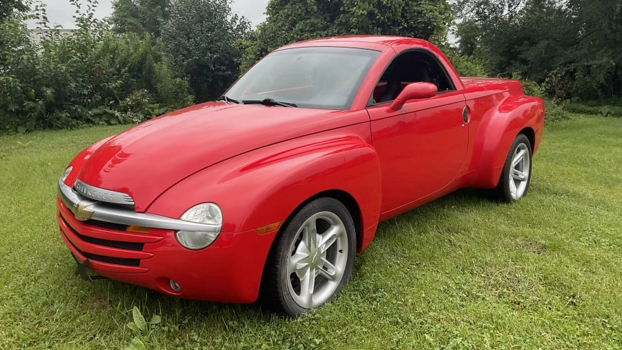 2004 Chevrolet SSR - Image 4 of 10