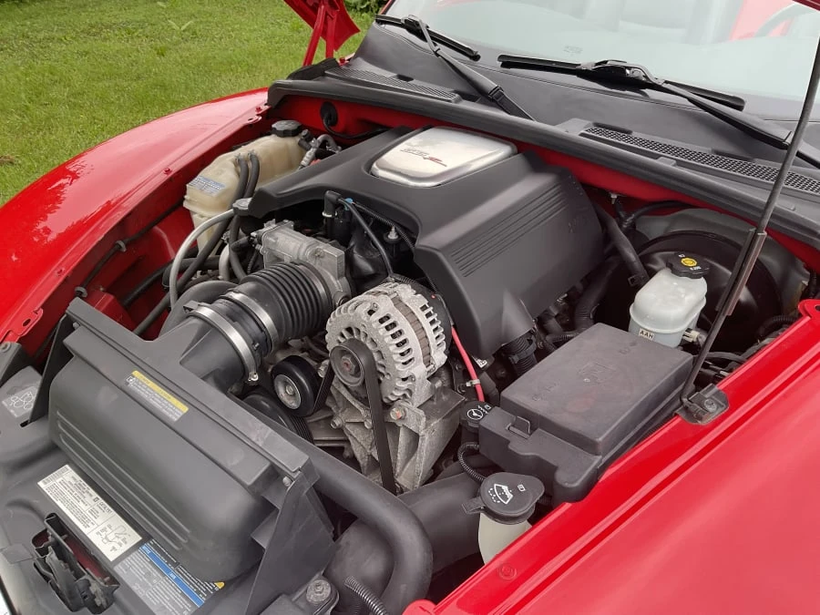 2004 Chevrolet SSR - Image 9 of 10