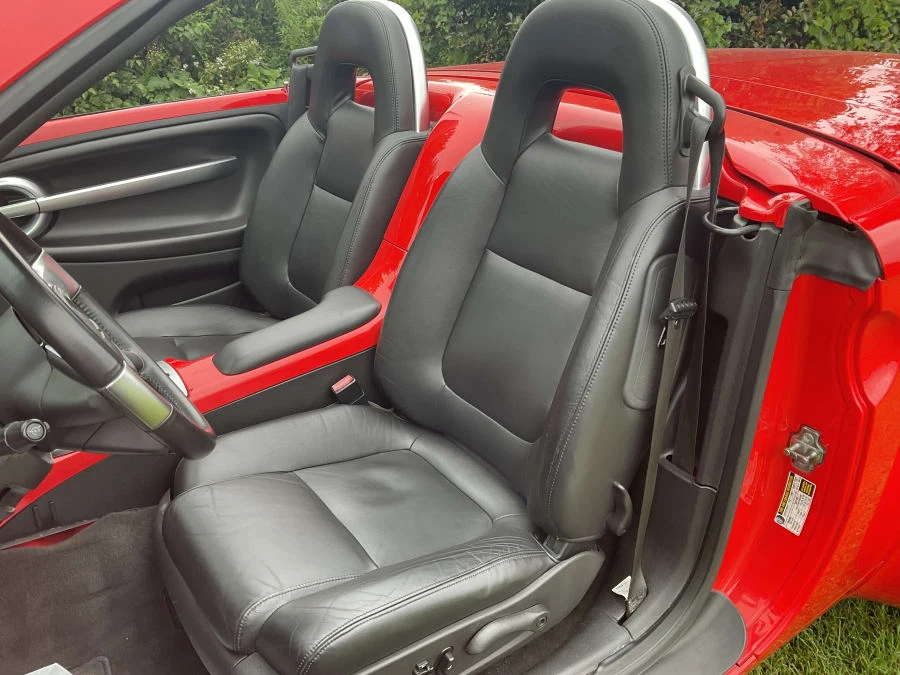 2004 Chevrolet SSR - Image 8 of 10