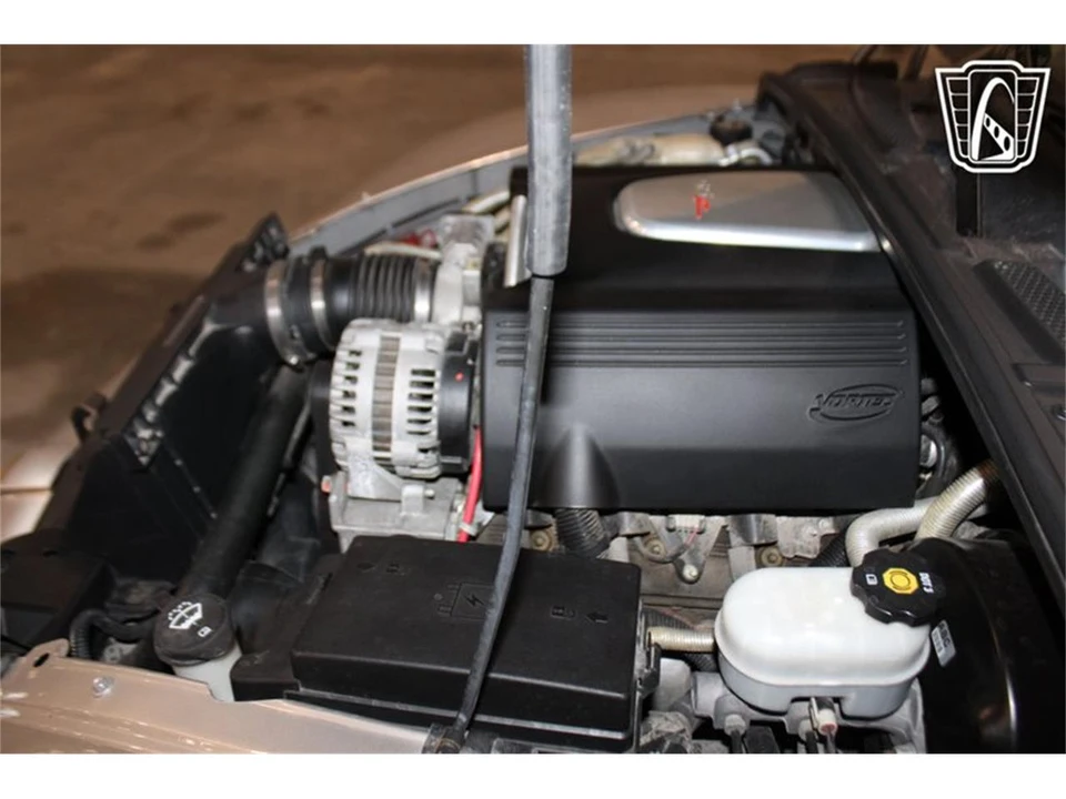 2004 Chevrolet SSR - Image 26 of 31