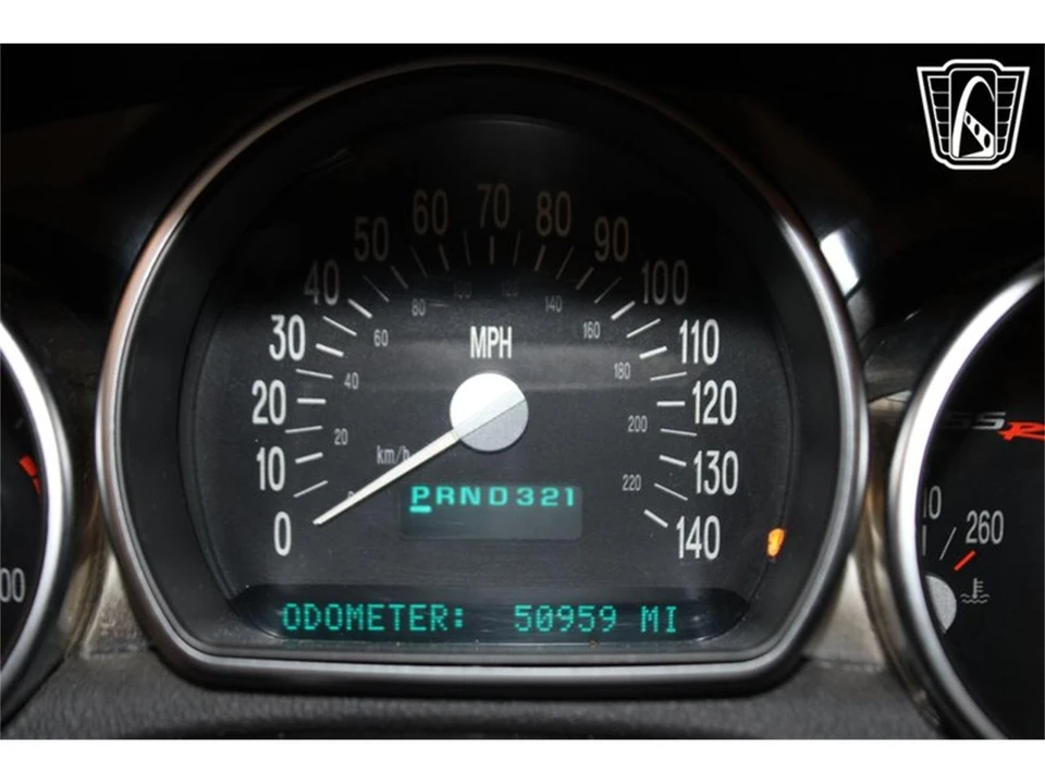 2004 Chevrolet SSR - Image 20 of 31