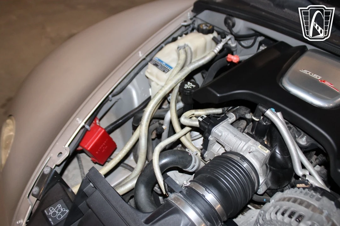 2004 Chevrolet SSR - Image 12 of 12