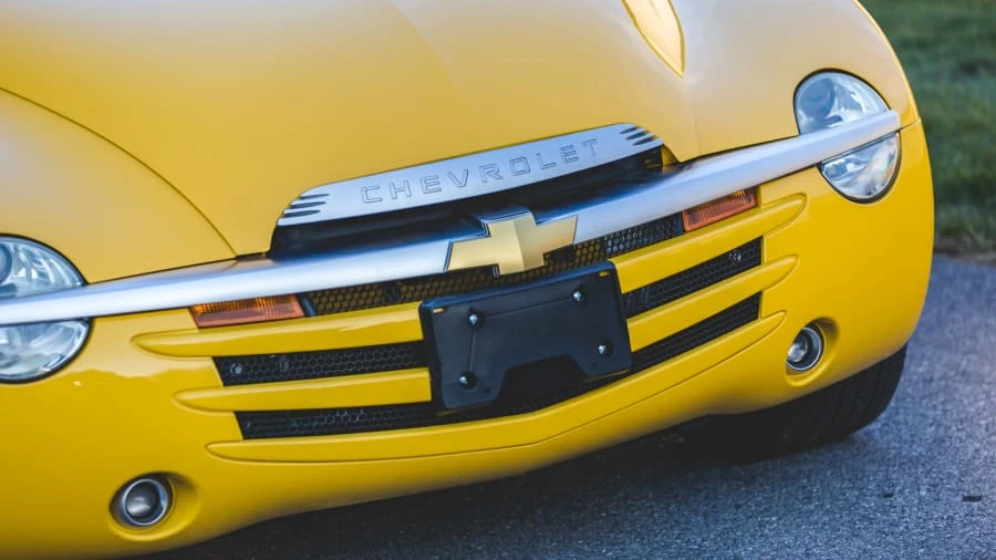 2004 Chevrolet SSR - Image 9 of 12