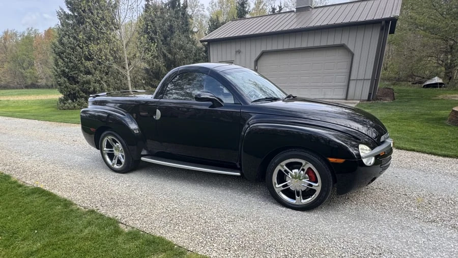 2004 Chevrolet SSR - Image 7 of 23