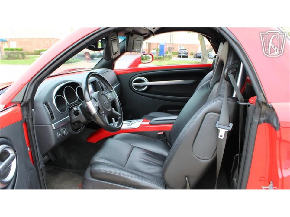 2004 Chevrolet SSR - Image 8 of 31