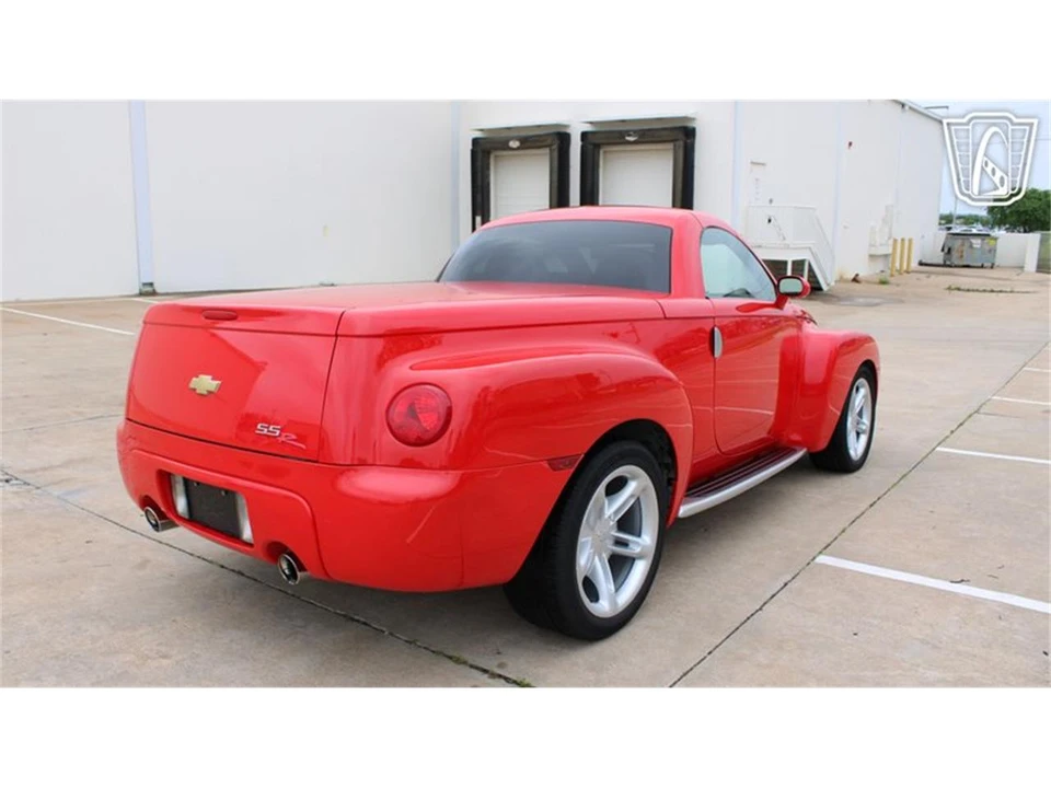 2004 Chevrolet SSR - Image 29 of 31