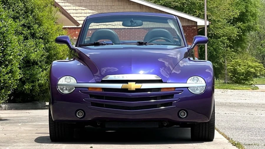 2004 Chevrolet SSR - Image 15 of 18