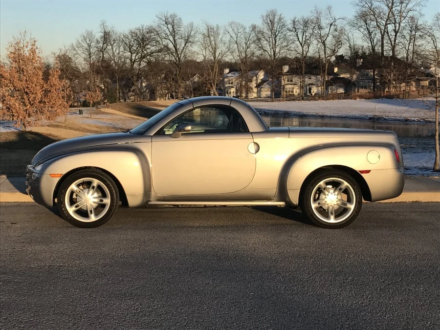 2004 Chevrolet SSR - Image 3 of 8