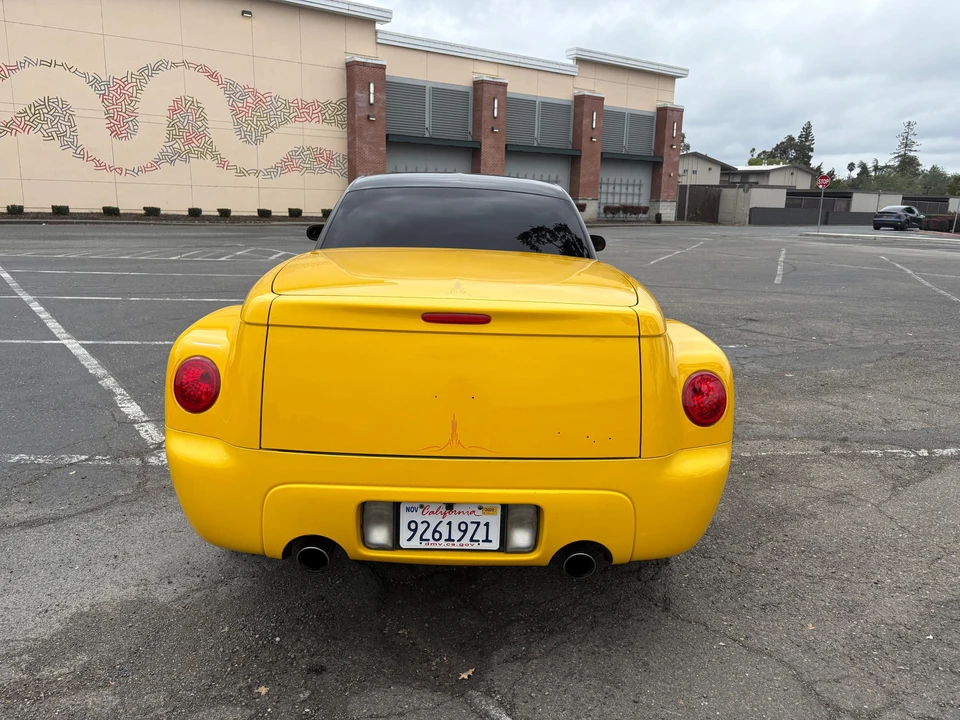 2004 Chevrolet SSR - Image 23 of 31