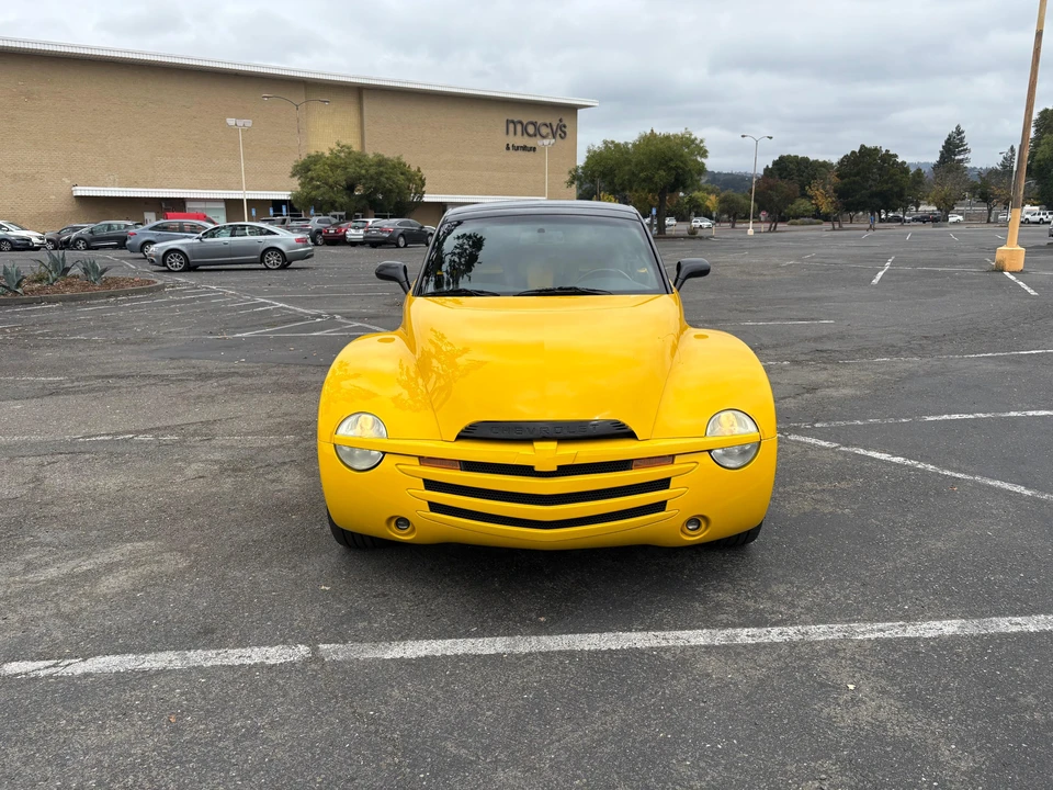 2004 Chevrolet SSR - Image 21 of 31
