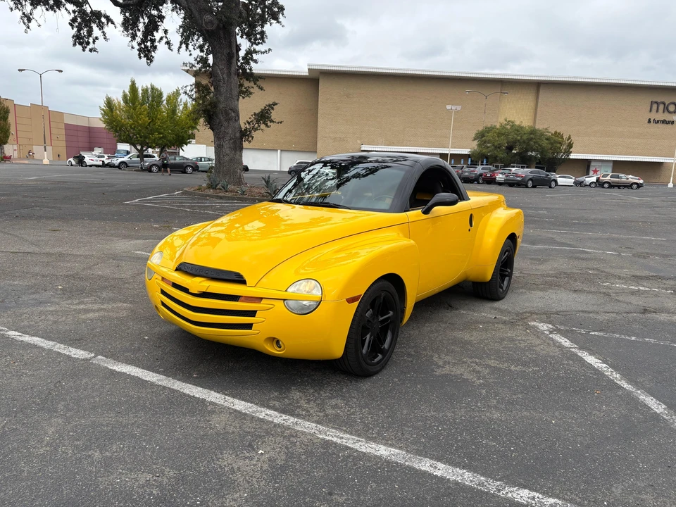 2004 Chevrolet SSR - Image 22 of 31
