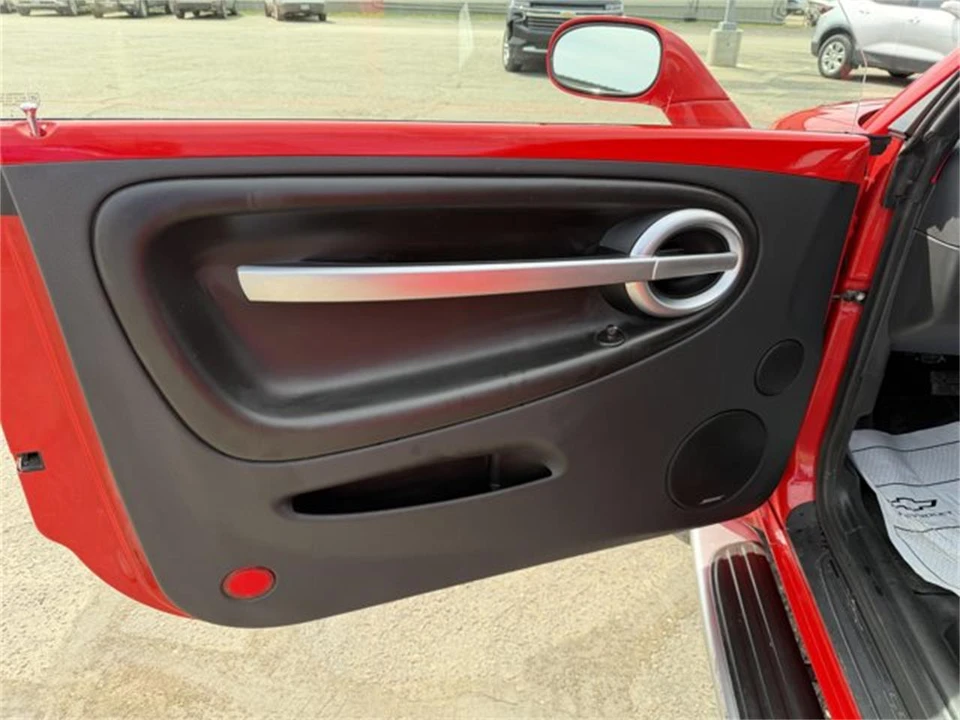 2004 Chevrolet SSR - Image 7 of 18