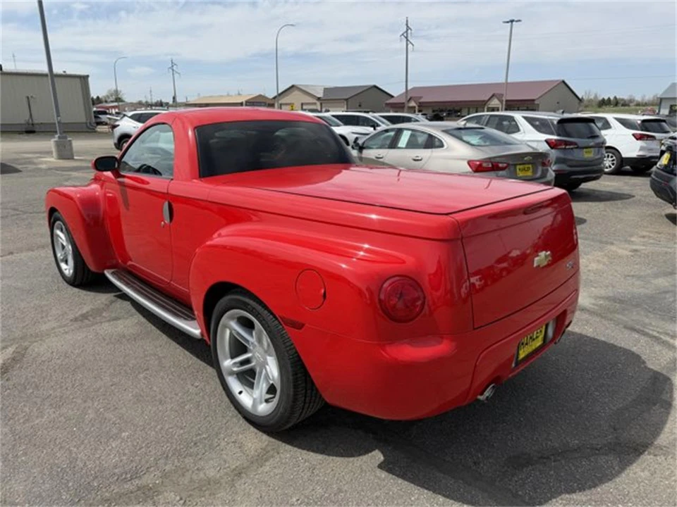 2004 Chevrolet SSR - Image 12 of 18