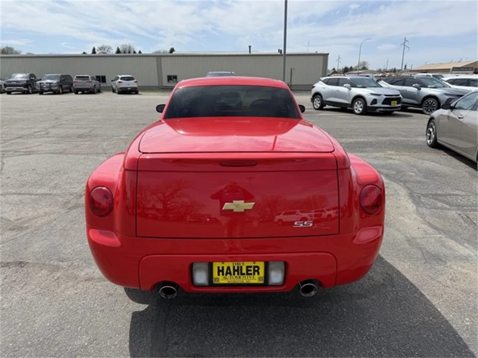 2004 Chevrolet SSR - Image 13 of 18