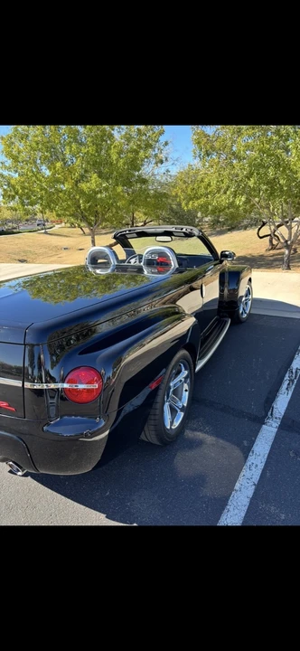 2004 Chevrolet SSR - Image 4 of 19