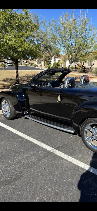 2004 Chevrolet SSR - Image 5 of 19