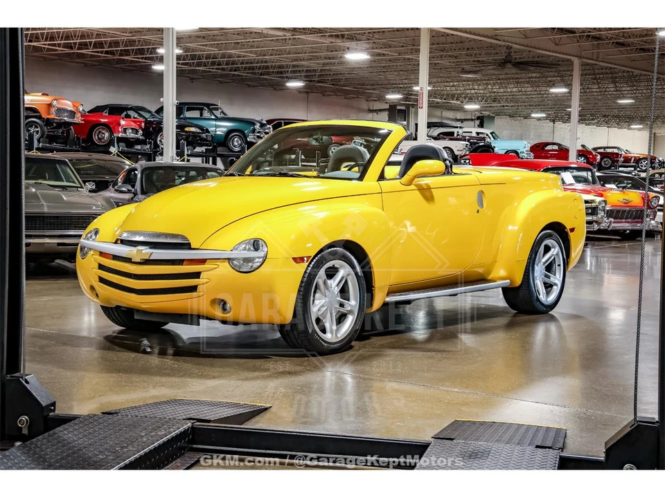 2004 Chevrolet SSR - Image 18 of 31