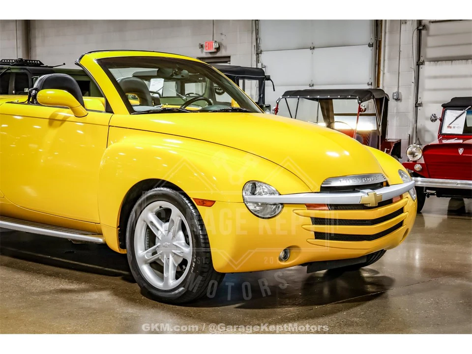 2004 Chevrolet SSR - Image 28 of 31