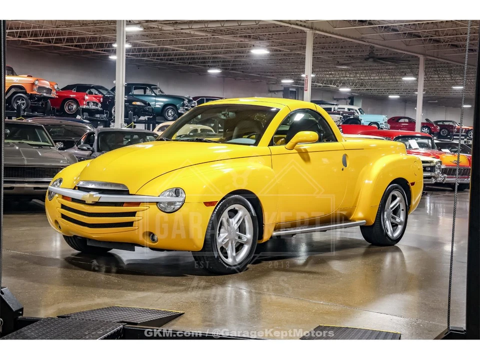 2004 Chevrolet SSR - Image 4 of 31
