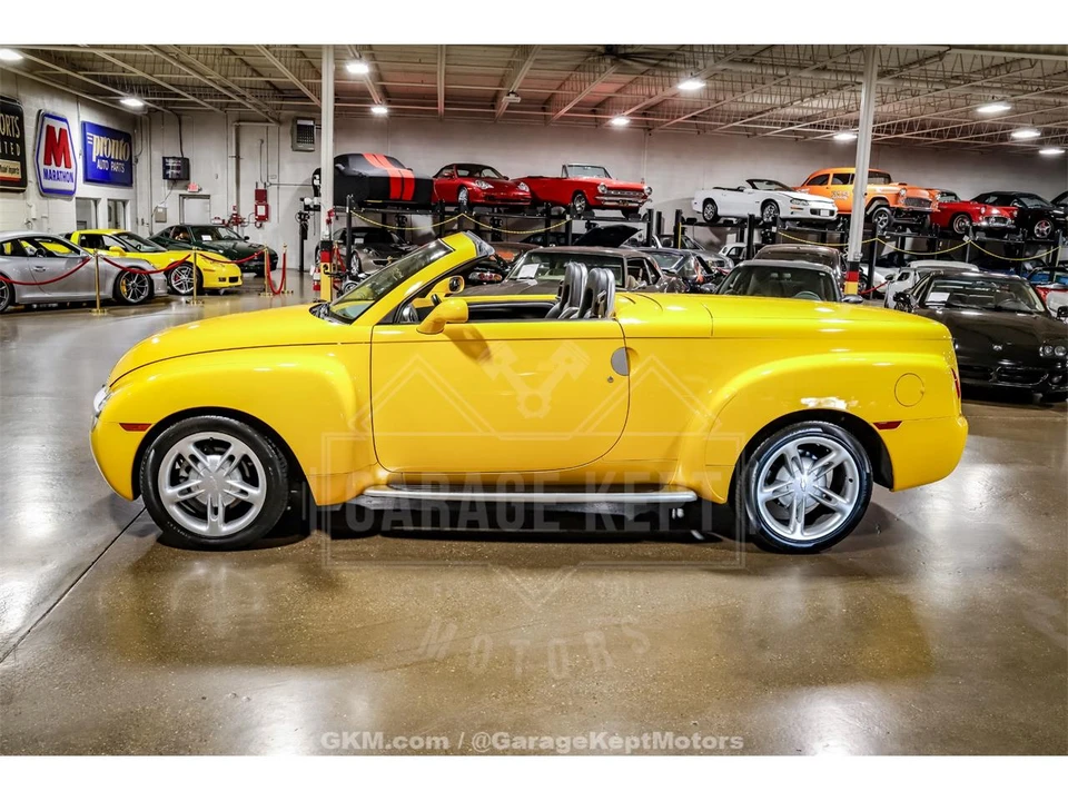 2004 Chevrolet SSR - Image 20 of 31