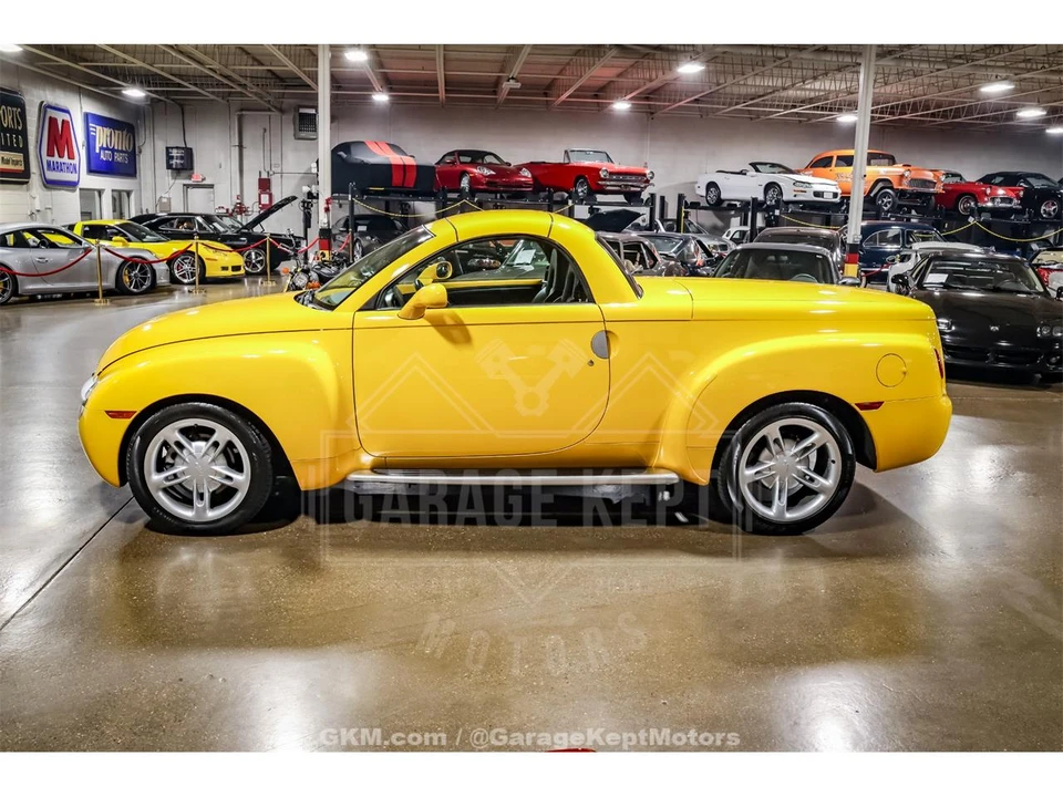 2004 Chevrolet SSR - Image 5 of 31