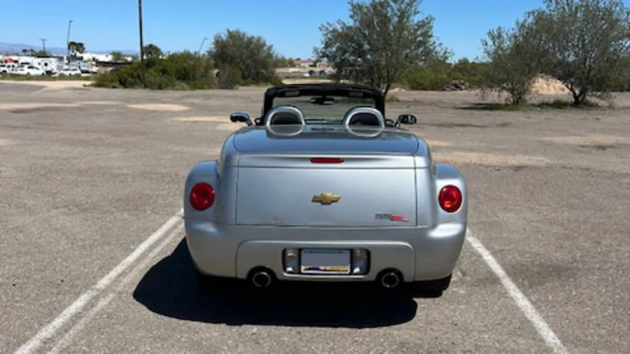 2004 Chevrolet SSR - Image 10 of 14