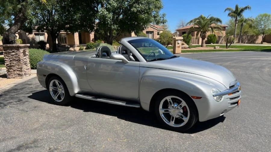 2004 Chevrolet SSR - Image 9 of 14