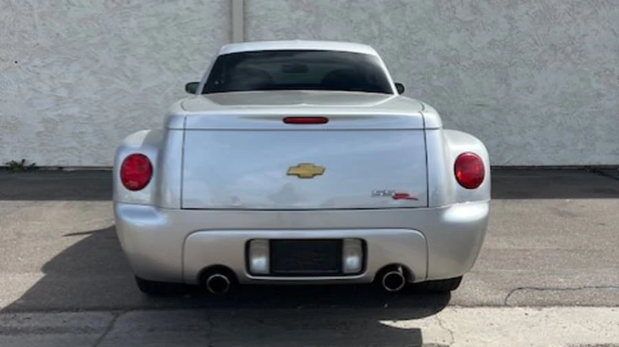 2004 Chevrolet SSR - Image 5 of 14