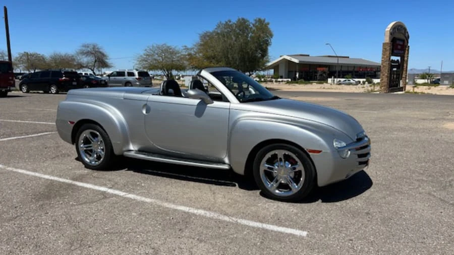 2004 Chevrolet SSR - Image 6 of 14