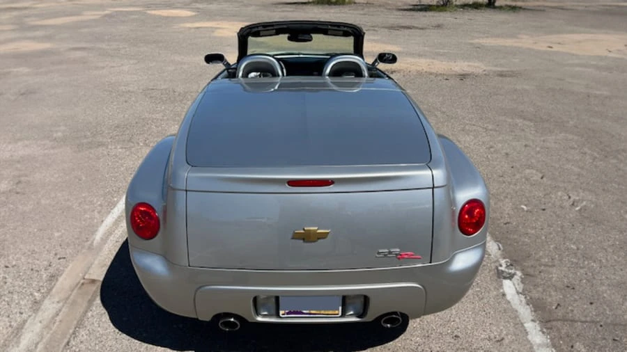 2004 Chevrolet SSR - Image 8 of 14