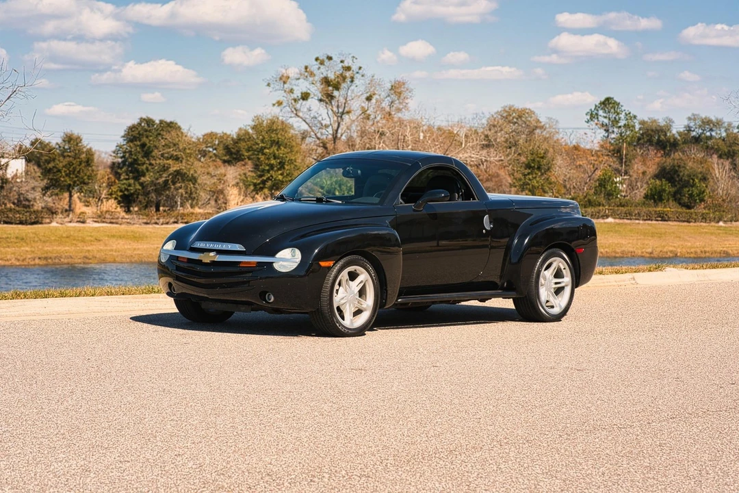 2004 Chevrolet SSR - Image 16 of 21