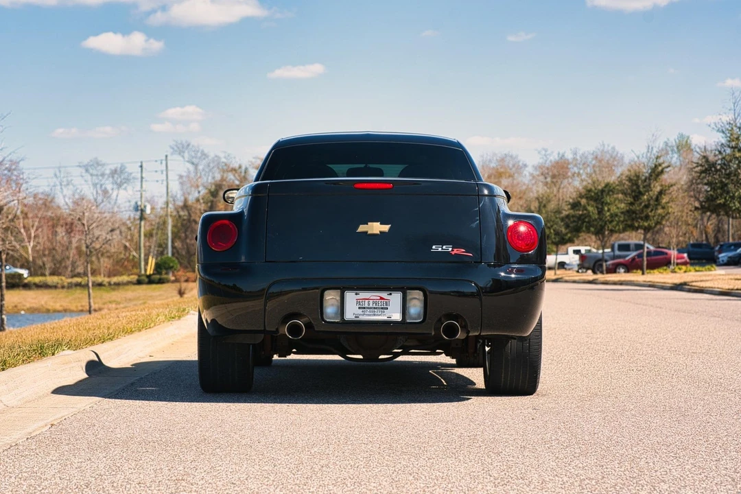 2004 Chevrolet SSR - Image 5 of 21
