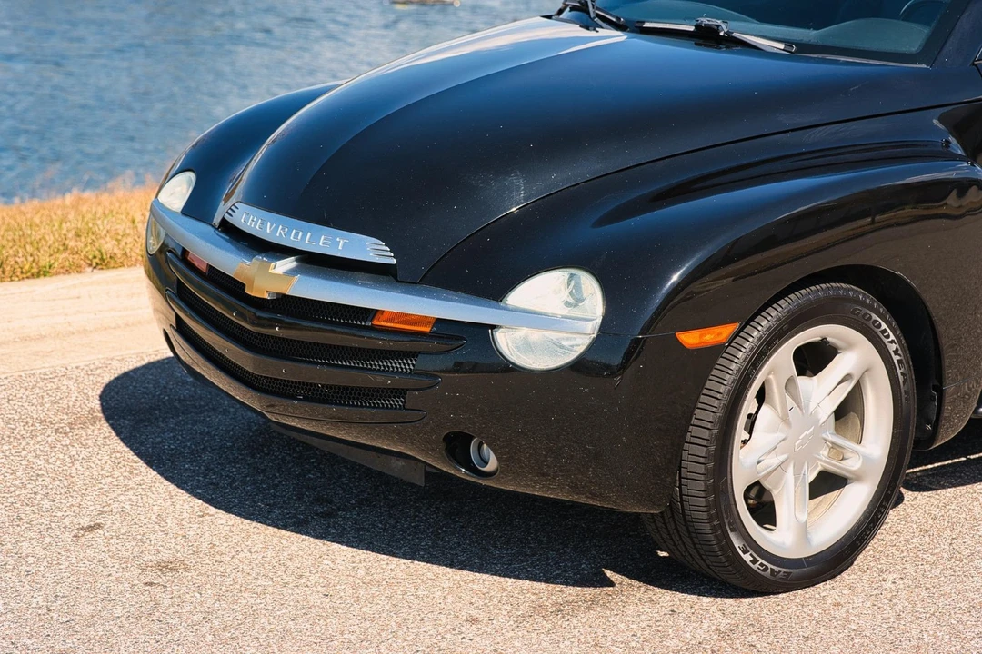 2004 Chevrolet SSR - Image 26 of 31