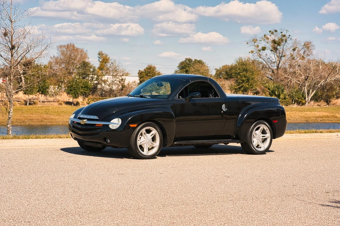 2004 Chevrolet SSR - Image 17 of 21