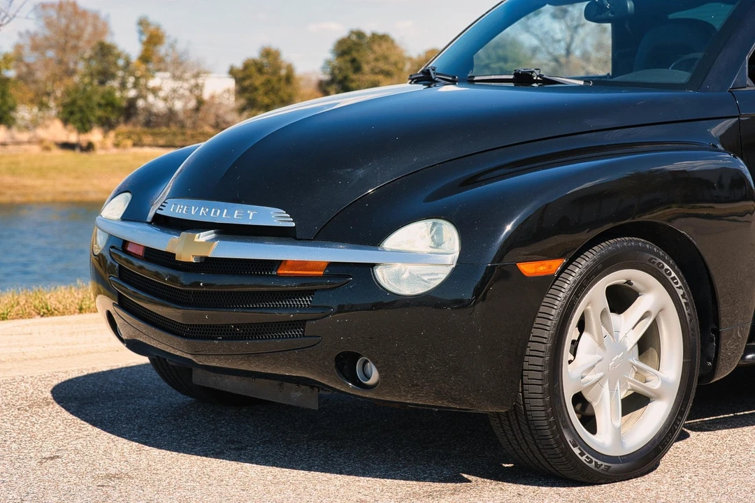 2004 Chevrolet SSR - Image 27 of 31