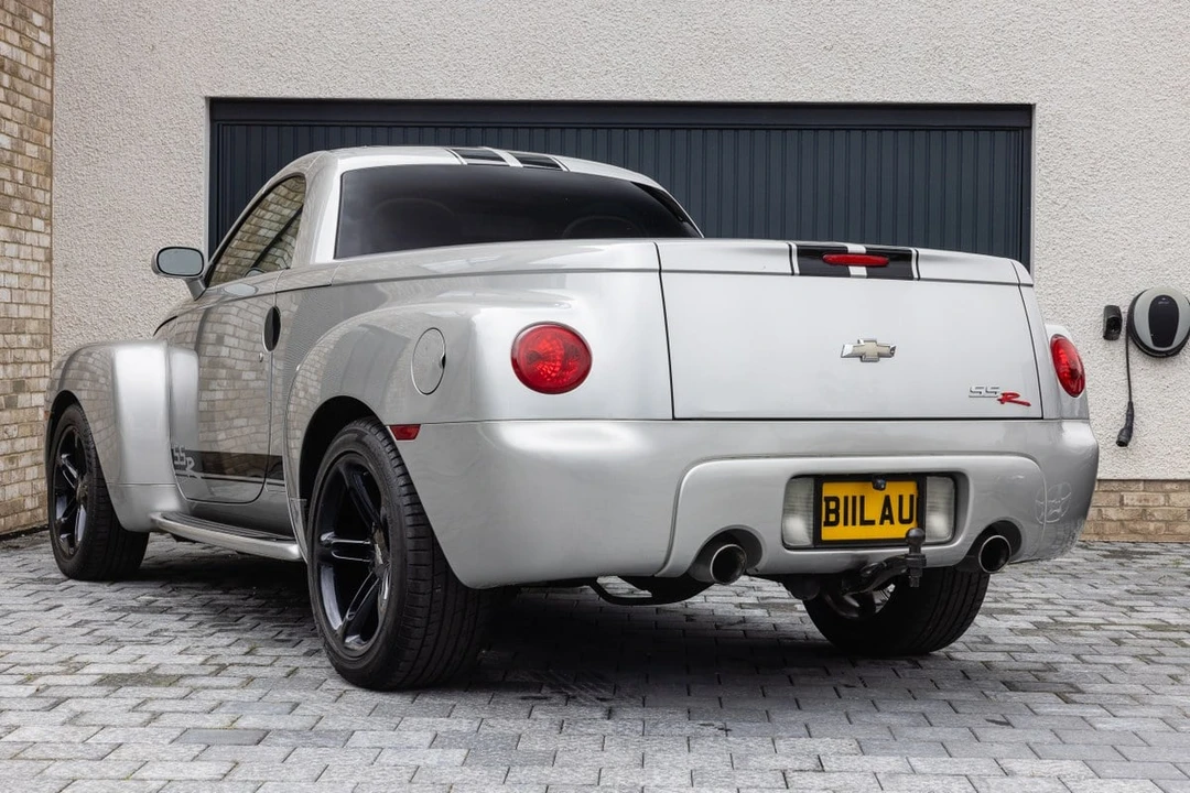 2004 Chevrolet SSR - Image 15 of 30